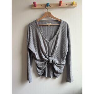 UpWest Gray Top Small